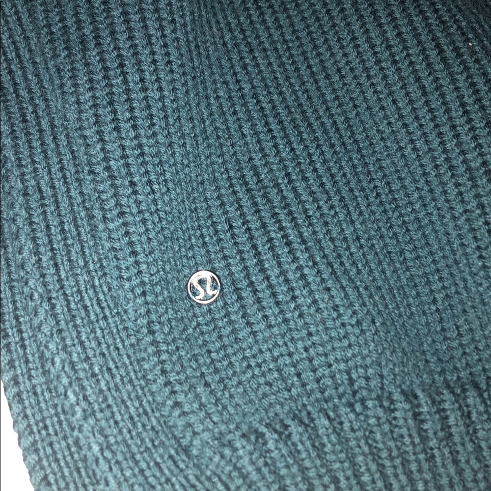 Lululemon sweater size 6